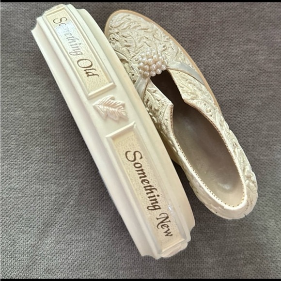 JUST THE RIGHT STYLE BY RAINE "I DO" Trinket BOX … good condition - Picture 1 of 6